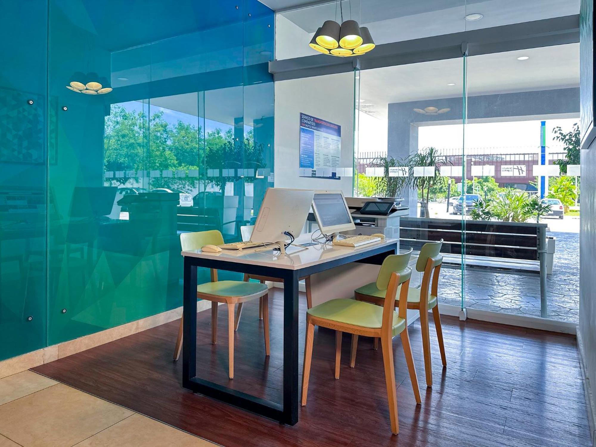 Holiday Inn Express Merida By Ihg Buitenkant foto