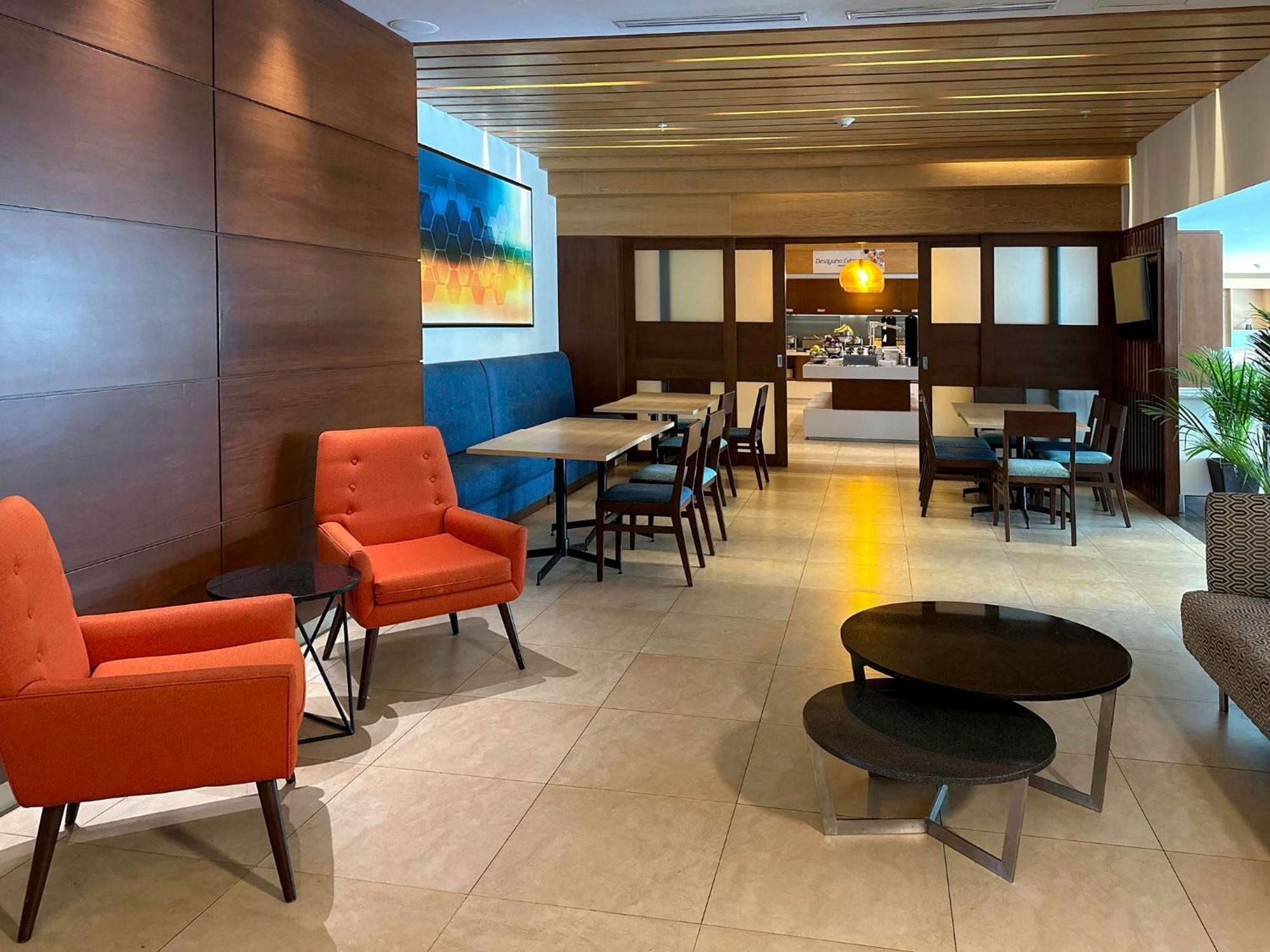 Holiday Inn Express Merida By Ihg Buitenkant foto