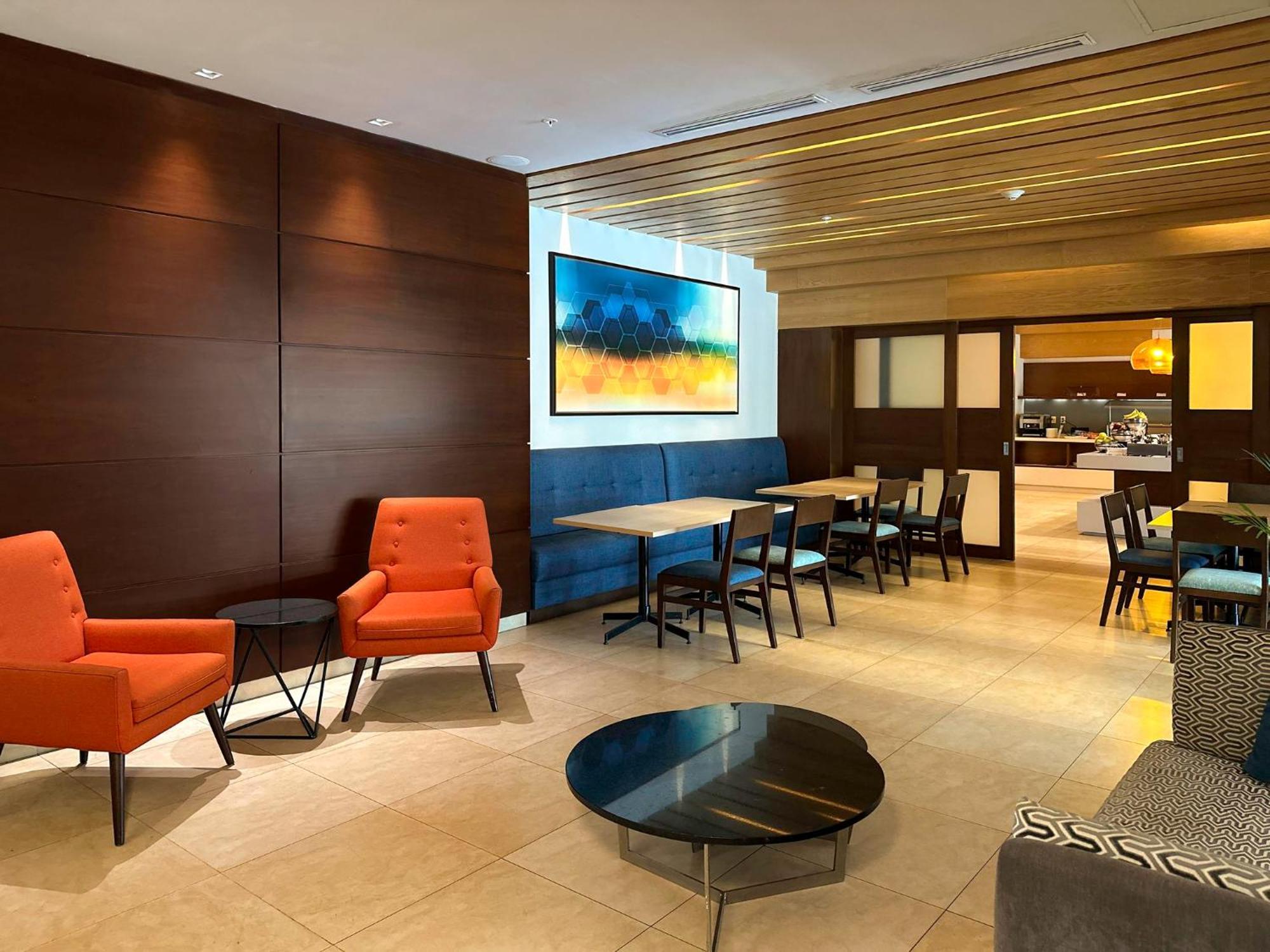 Holiday Inn Express Merida By Ihg Buitenkant foto
