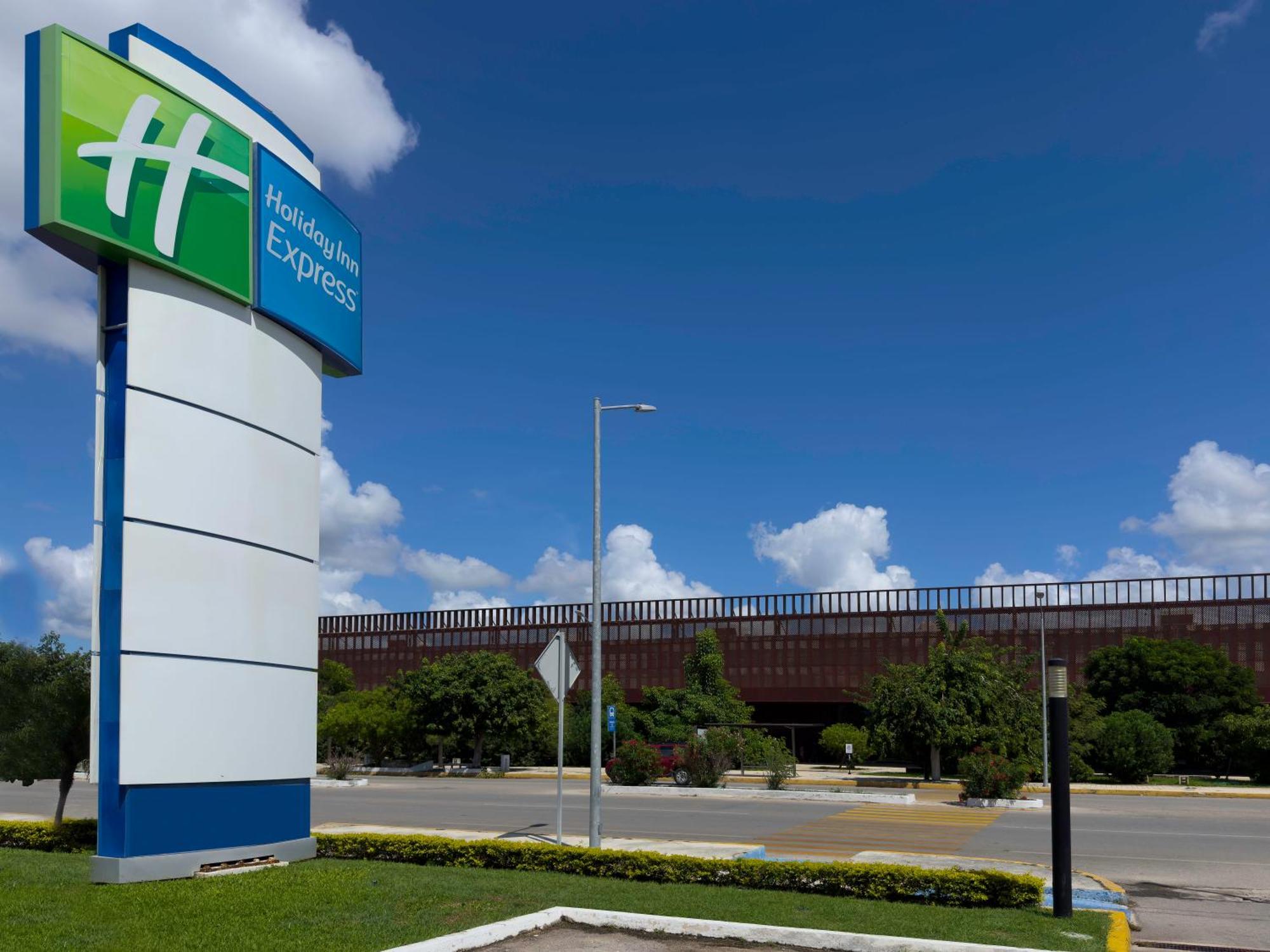 Holiday Inn Express Merida By Ihg Buitenkant foto