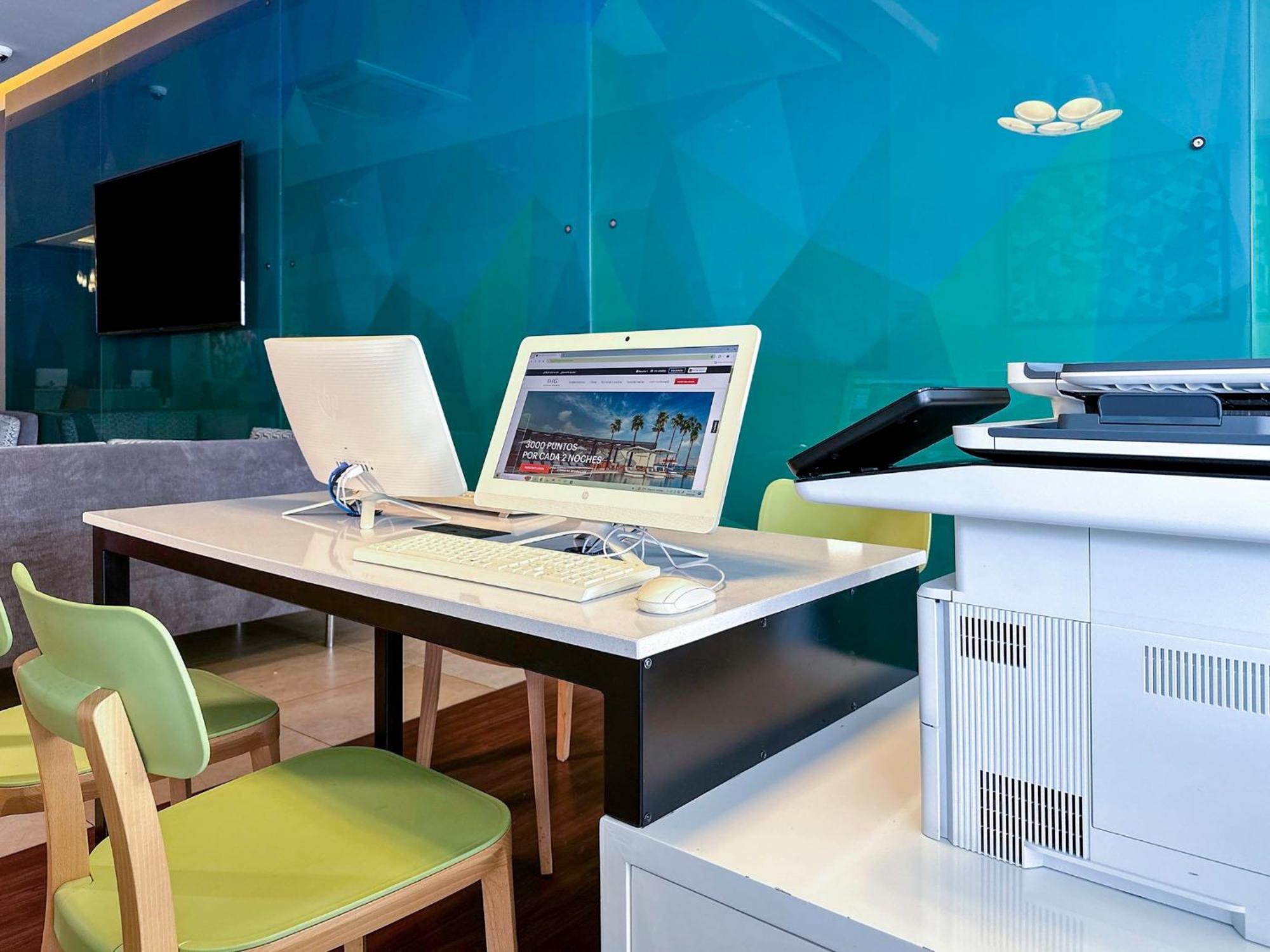 Holiday Inn Express Merida By Ihg Buitenkant foto